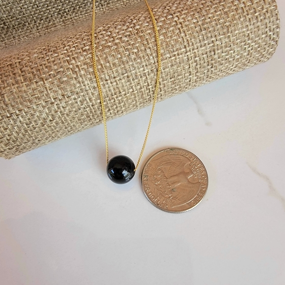 Black Onyx  Floating Necklace Minimalist Crystal Gemstone - Picture 6 of 6